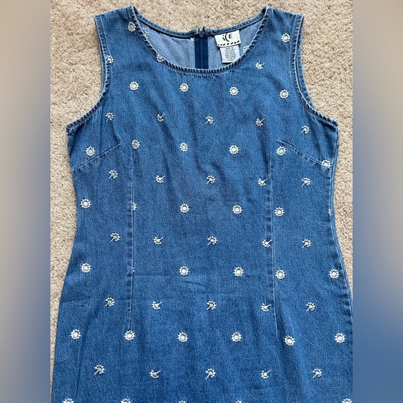 Vintage IE Denim Shift Tank Dress with White Embroidered Flowers - Picture 3 of 6